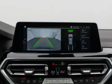 BMW X3 xD30e Panorama Kamera DAB HiFi Lenkrhz Sport