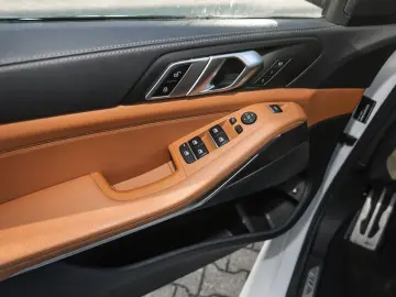 BMW X5 xDrive45e M Sport HuD Hifi Laser Luftfederung