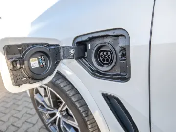 BMW X5 xDrive45e M Sport HuD Hifi Laser Luftfederung