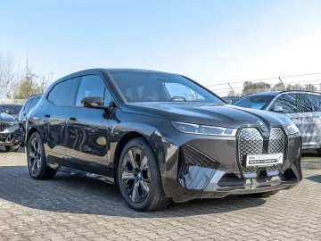 BMW iX xDrive40 Sportpaket HuD Laser Skylounge AHK H