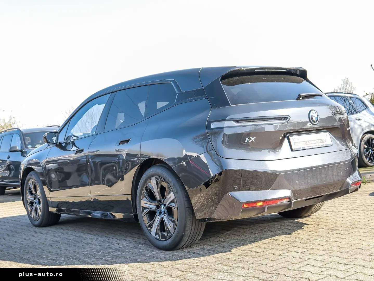 BMW iX xDrive40 Sportpaket HuD Laser Skylounge AHK H