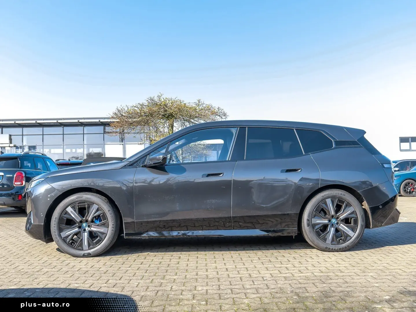 BMW iX xDrive40 Sportpaket HuD Laser Skylounge AHK H