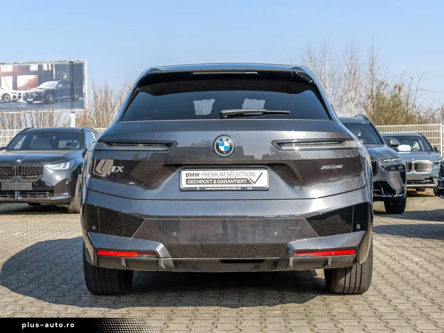 BMW iX xDrive40 Sportpaket HuD Laser Skylounge AHK H
