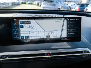 BMW iX xDrive40 Sportpaket HuD Laser Skylounge AHK H