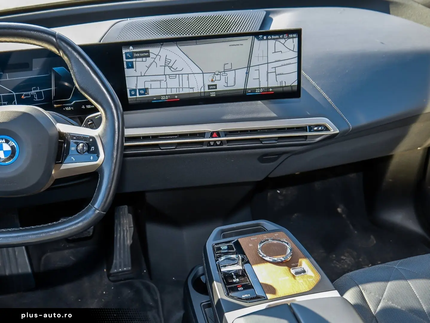 BMW iX xDrive40 Sportpaket HuD Laser Skylounge AHK H