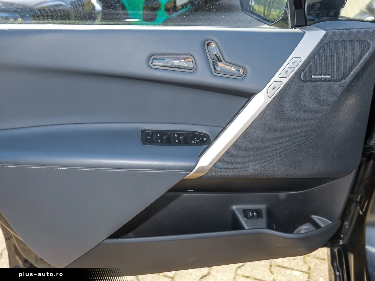 BMW iX xDrive40 Sportpaket HuD Laser Skylounge AHK H