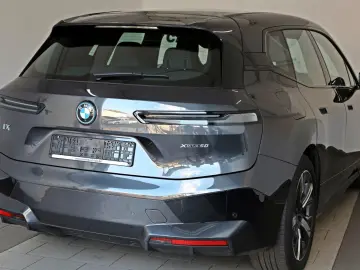 BMW iX50 xDrive Sport Leder Navi Panorama Sky Lounge