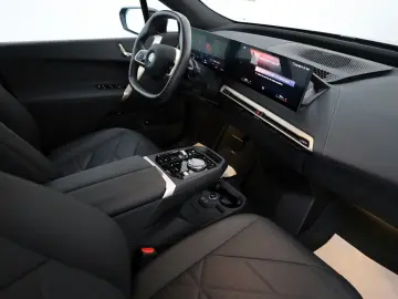 BMW iX50 xDrive Sport Leder Navi Panorama Sky Lounge