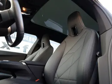 BMW iX50 xDrive Sport Leder Navi Panorama Sky Lounge