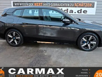BMW iX50 xDrive Sport Leder Navi Panorama Sky Lounge