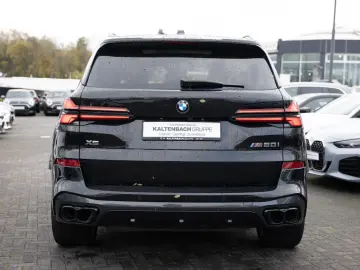 BMW X5 M60i PANO NAVI AKTIVLENKUNG H K SHZ MEMORY