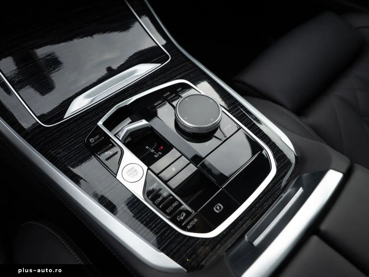 BMW X5 M60i PANO NAVI AKTIVLENKUNG H K SHZ MEMORY