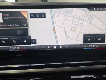 BMW X6 xDr40d MSport Pro AHK 22Zoll Luftfeder UPE137