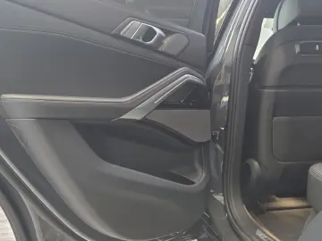 BMW X6 xDr40d MSport Pro AHK 22Zoll Luftfeder UPE137