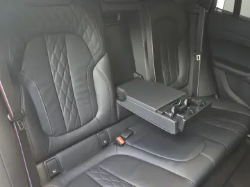 BMW X6 xDr40d MSport Pro AHK 22Zoll Luftfeder UPE137