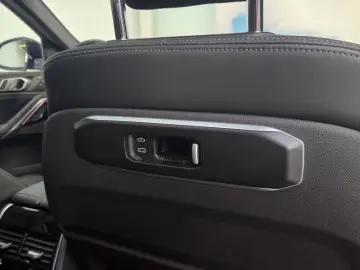 BMW X6 xDr40d MSport Pro AHK 22Zoll Luftfeder UPE137