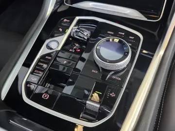 BMW X6 xDr40d MSport Pro AHK 22Zoll Luftfeder UPE137