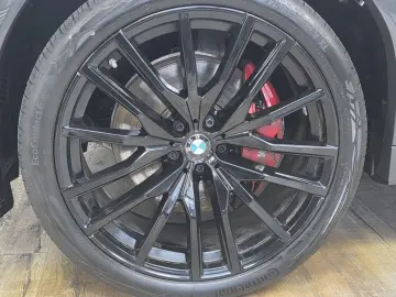 BMW X6 xDr40d MSport Pro AHK 22Zoll Luftfeder UPE137