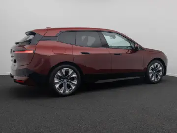 BMW iX xD40 Edition Sport DAB Kamera Komfort 21Zoll