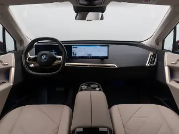 BMW iX xD40 Edition Sport DAB Kamera Komfort 21Zoll