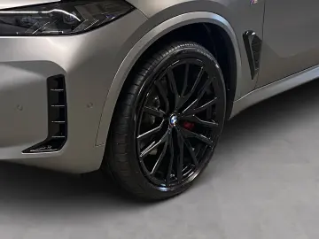 BMW X5 xDrive30d M Sport Standheizung Massage AHK