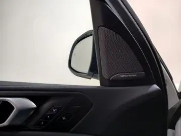 BMW X5 30d xDrive M Sport ACC AHK 4ZK Sthz. Pano H&K