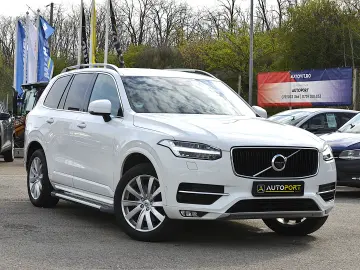 Volvo XC90 Momentum Plus 2.0 D5 AWD GEARTRONIC