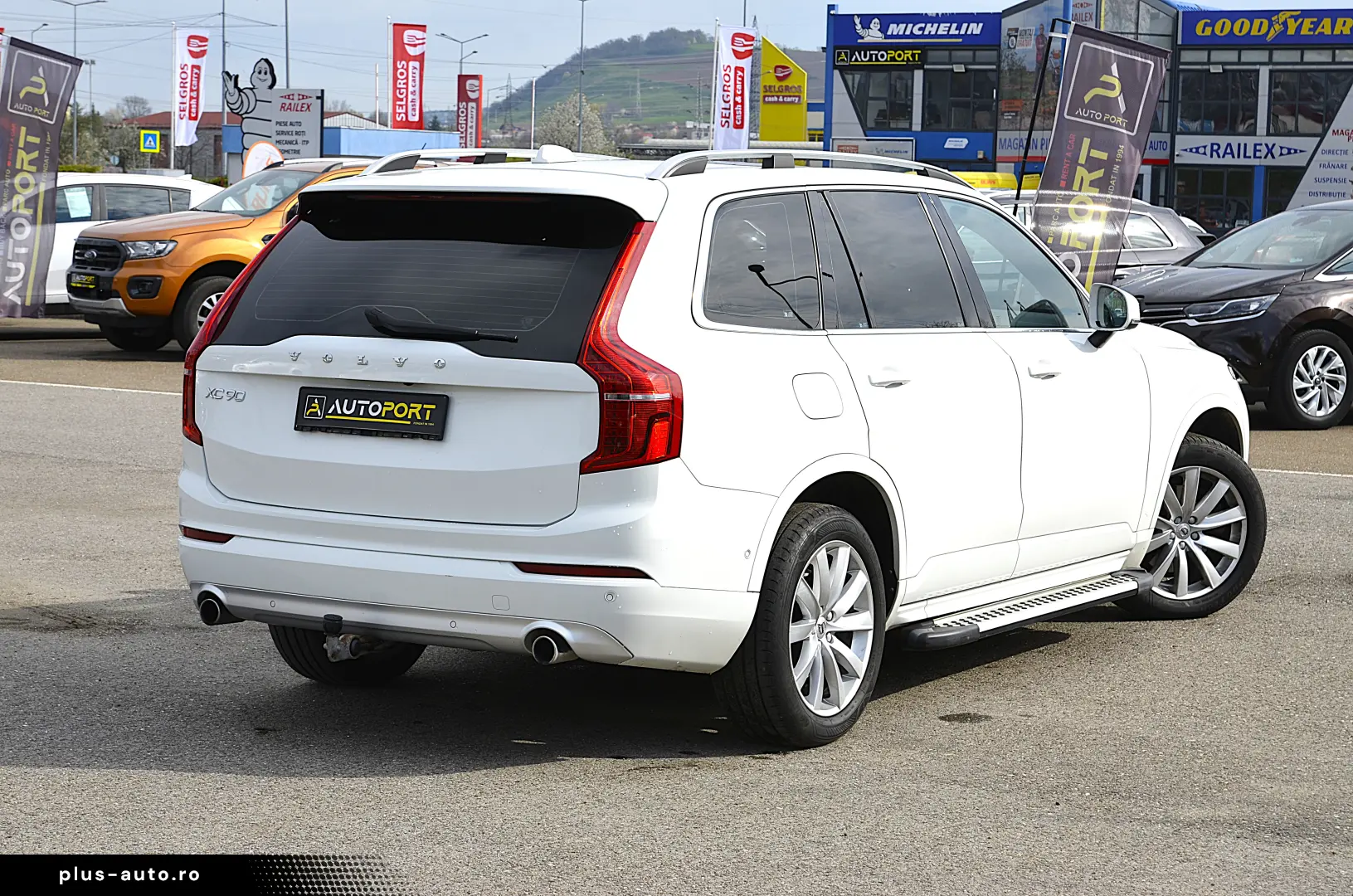 Volvo XC90 Momentum Plus 2.0 D5 AWD GEARTRONIC