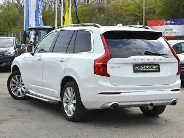 Volvo XC90 Momentum Plus 2.0 D5 AWD GEARTRONIC