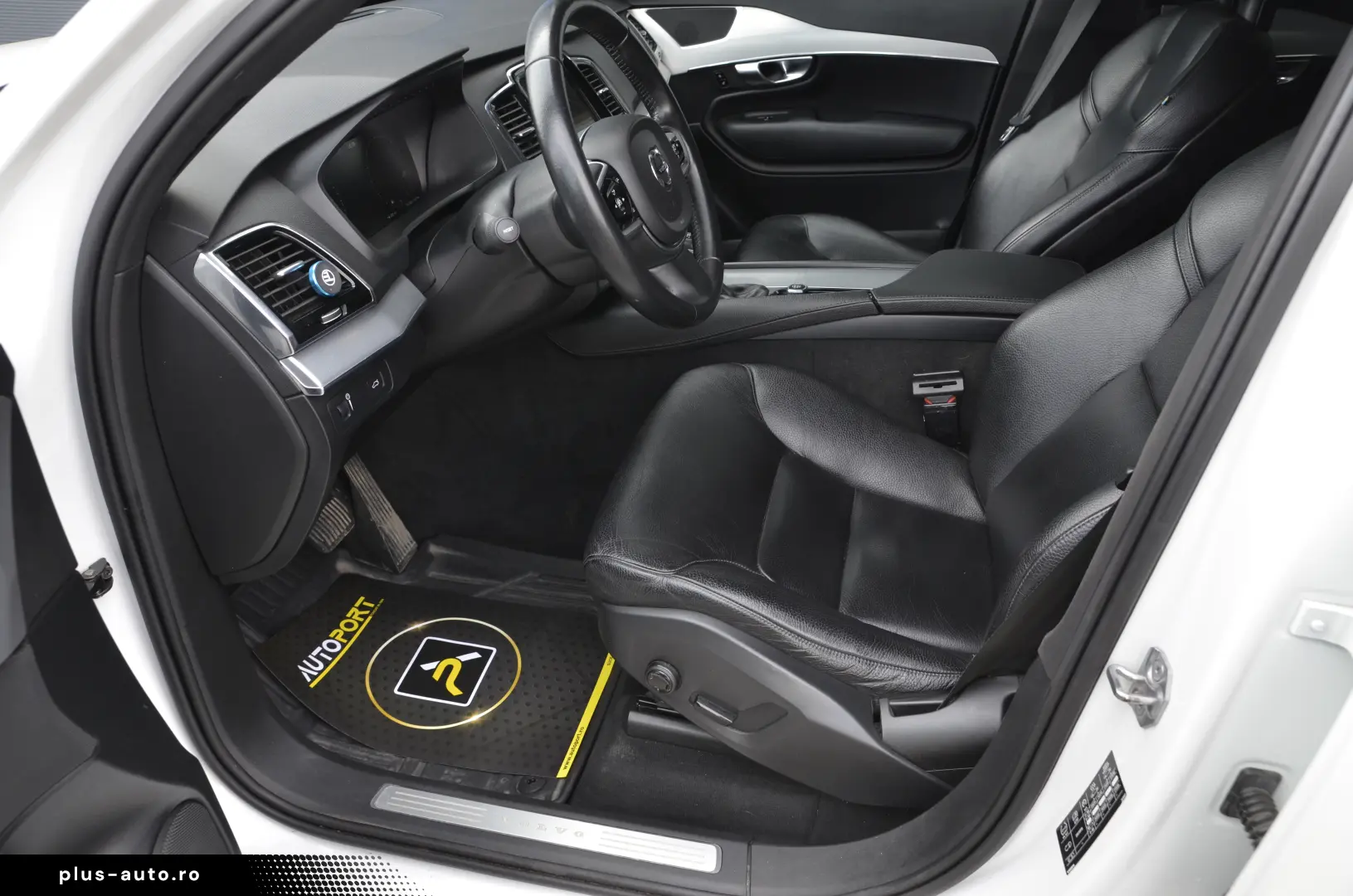 Volvo XC90 Momentum Plus 2.0 D5 AWD GEARTRONIC