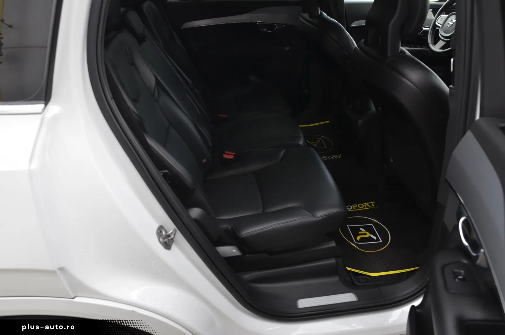 Volvo XC90 Momentum Plus 2.0 D5 AWD GEARTRONIC