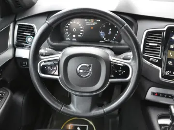 Volvo XC90 Momentum Plus 2.0 D5 AWD GEARTRONIC