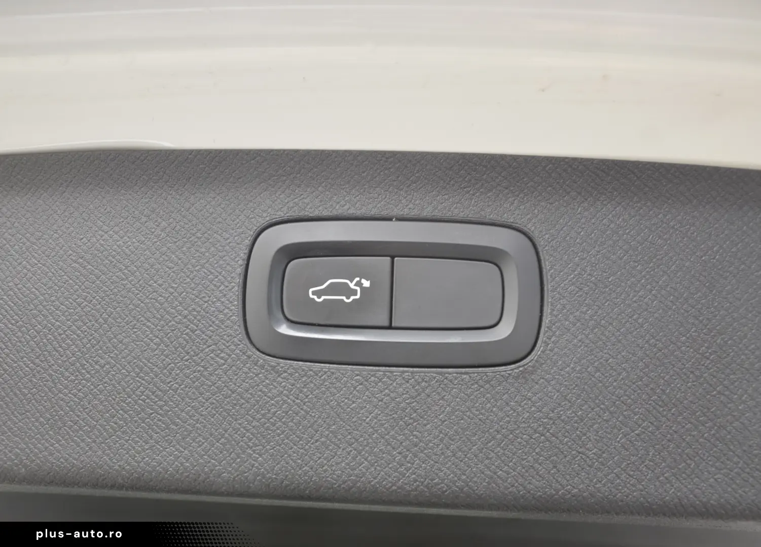 Volvo XC90 Momentum Plus 2.0 D5 AWD GEARTRONIC