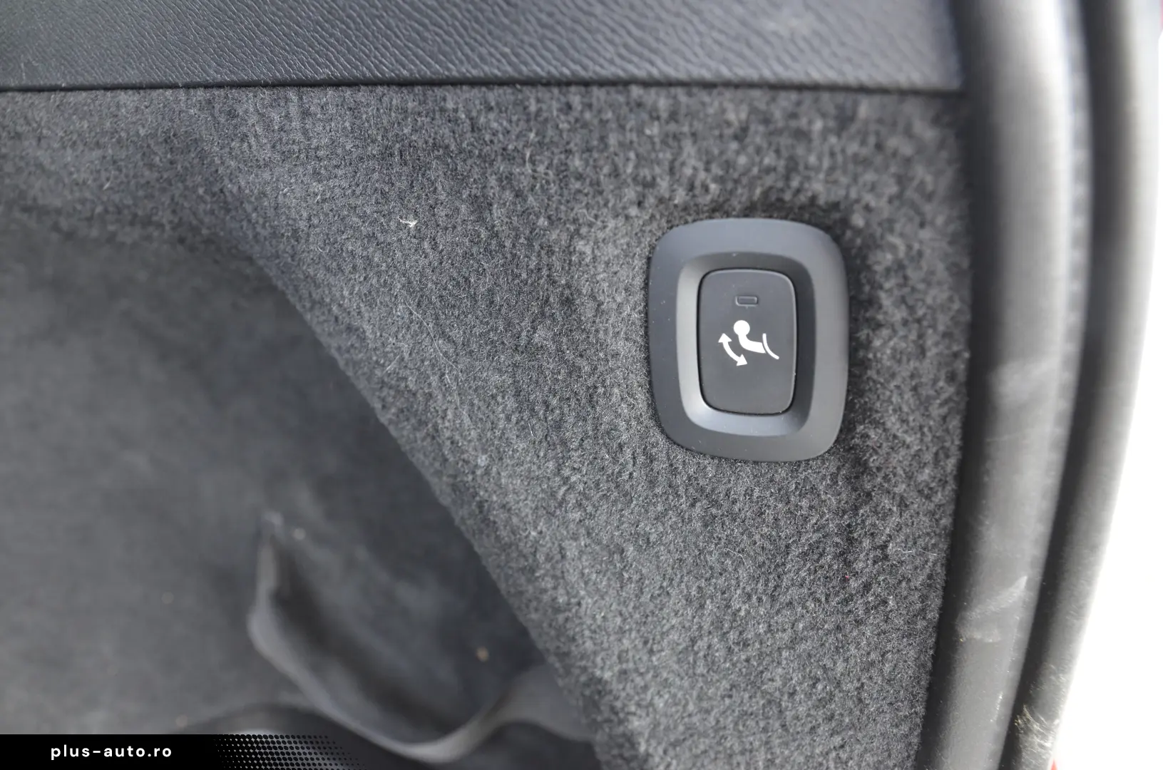 Volvo XC90 Momentum Plus 2.0 D5 AWD GEARTRONIC