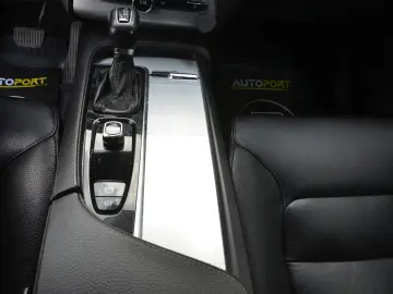 Volvo XC90 Momentum Plus 2.0 D5 AWD GEARTRONIC