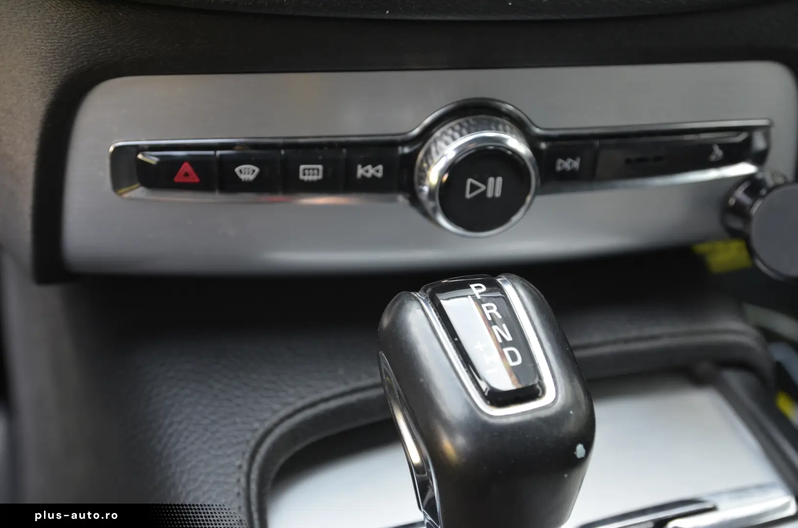 Volvo XC90 Momentum Plus 2.0 D5 AWD GEARTRONIC