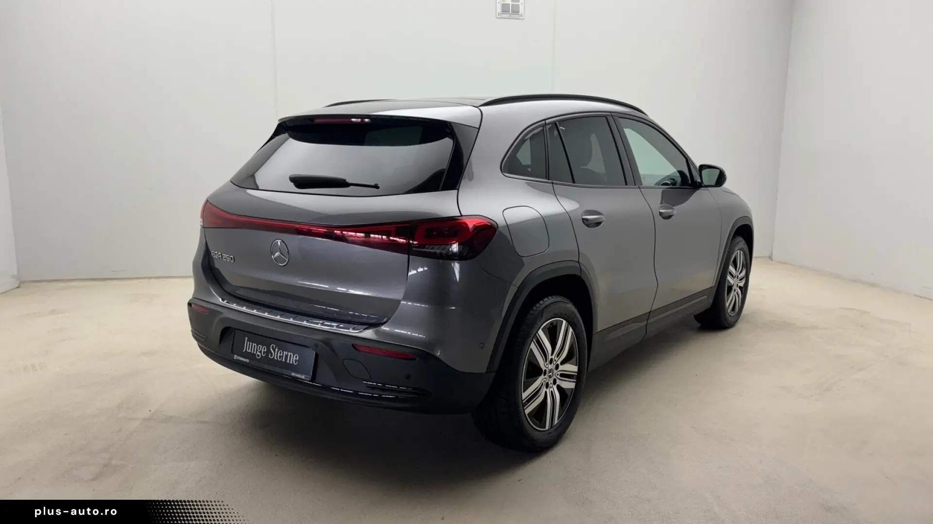 MERCEDES-BENZ EQA 250 Electric Art Advanced Pano Night