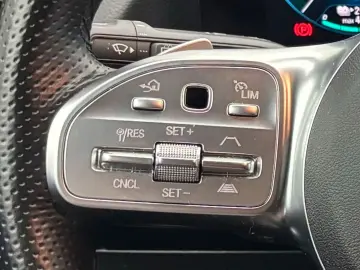 MERCEDES-BENZ EQA 250 Electric Art Advanced Pano Night