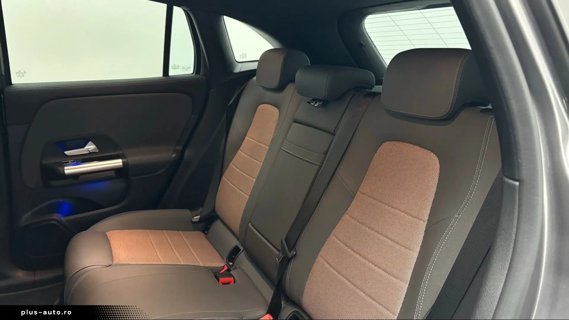 MERCEDES-BENZ EQA 250 Electric Art Advanced Pano Night