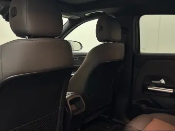 MERCEDES-BENZ EQA 250 Electric Art Advanced Pano Night