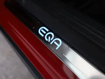 MERCEDES-BENZ EQA 300 4M AMG ADV. PLUS AMBI TOTWINKE&hellip;