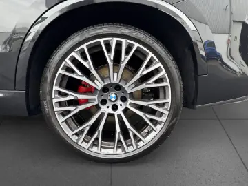 BMW X5 xDr30d M SPORT PRO 2-Achs StHz SkyL AHK KomSi