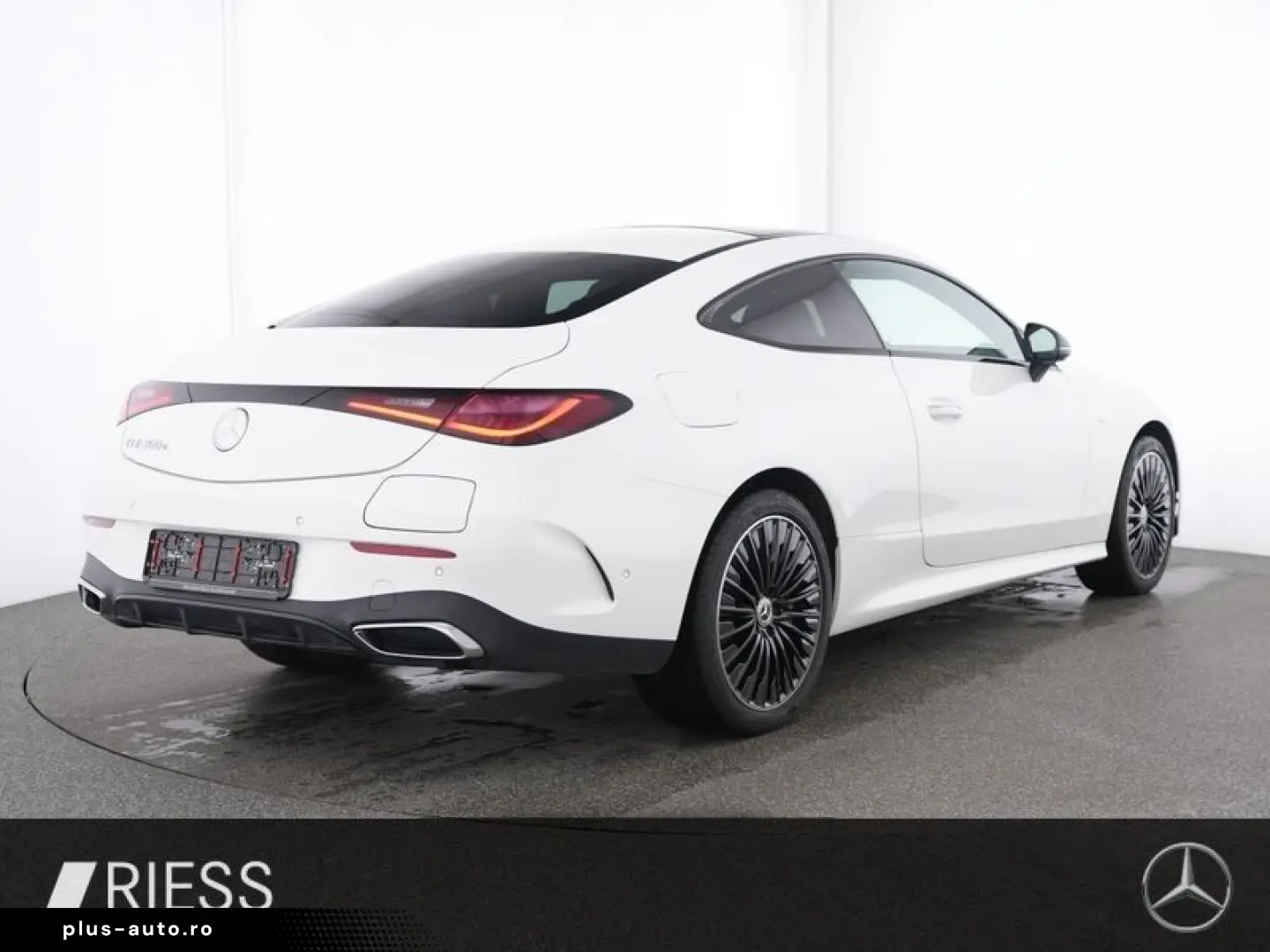 MERCEDES-BENZ CLE 300 e AMG Sport Night Distr Pano W-Paket