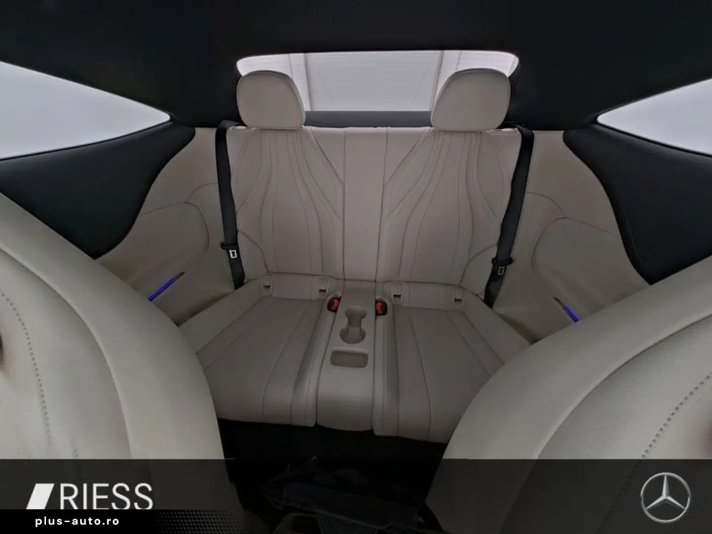 MERCEDES-BENZ CLE 300 e AMG Sport Night Distr Pano W-Paket