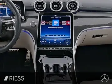 MERCEDES-BENZ CLE 300 e AMG Sport Night Distr Pano W-Paket