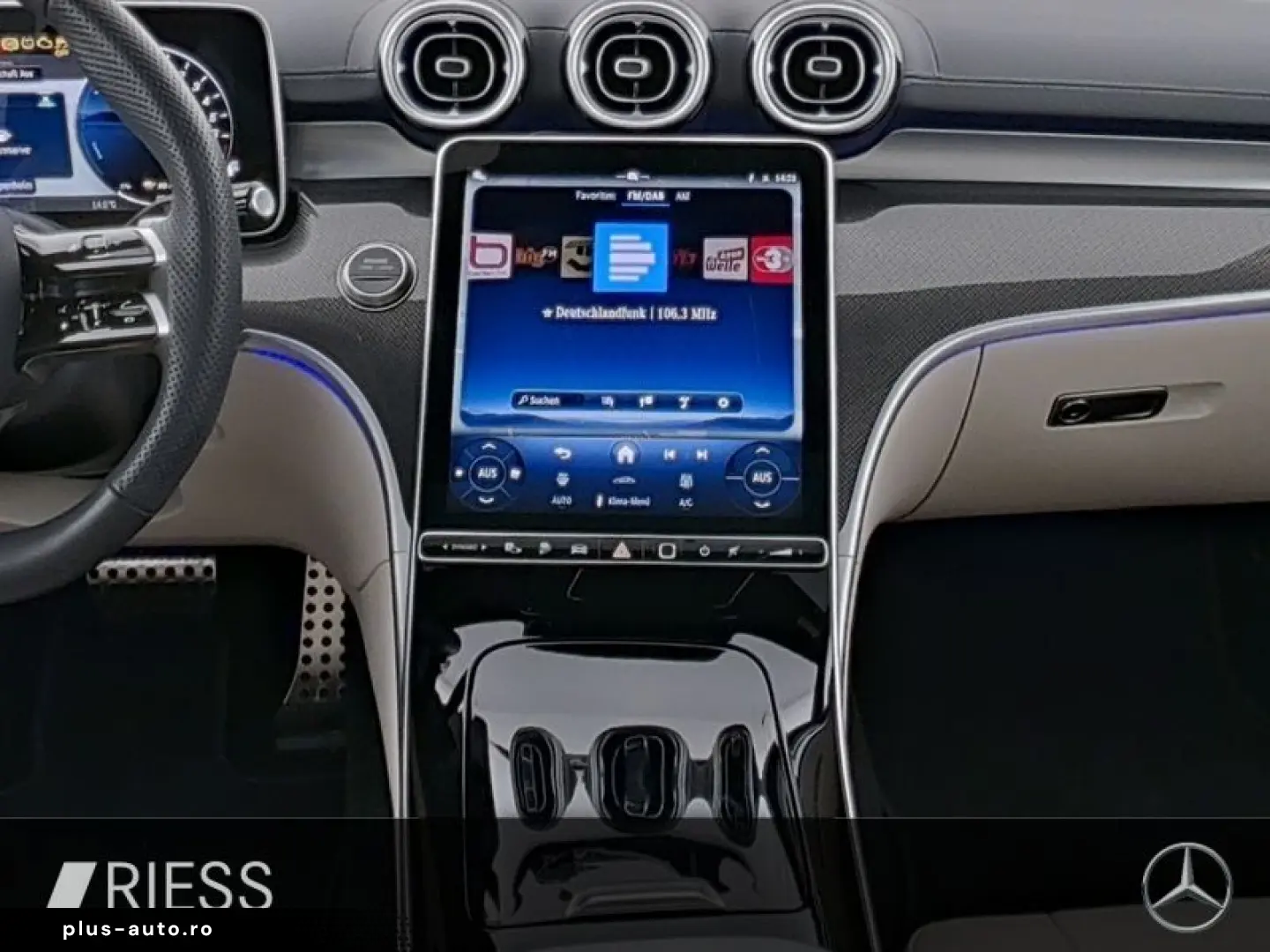 MERCEDES-BENZ CLE 300 e AMG Sport Night Distr Pano W-Paket