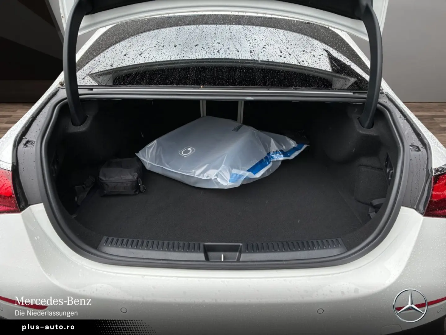 MERCEDES-BENZ E 400 e 4M AMG Adv . PANO DISTR NIGHT &hellip;