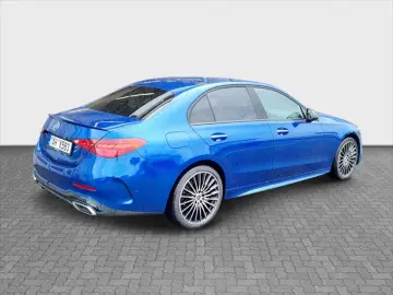 MERCEDES-BENZ Třídy C C 220d 4MATIC AMG Style Edition