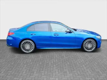 MERCEDES-BENZ Třídy C C 220d 4MATIC AMG Style Edition