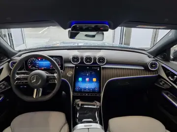 MERCEDES-BENZ Třídy C C 220d 4MATIC AMG Style Edition